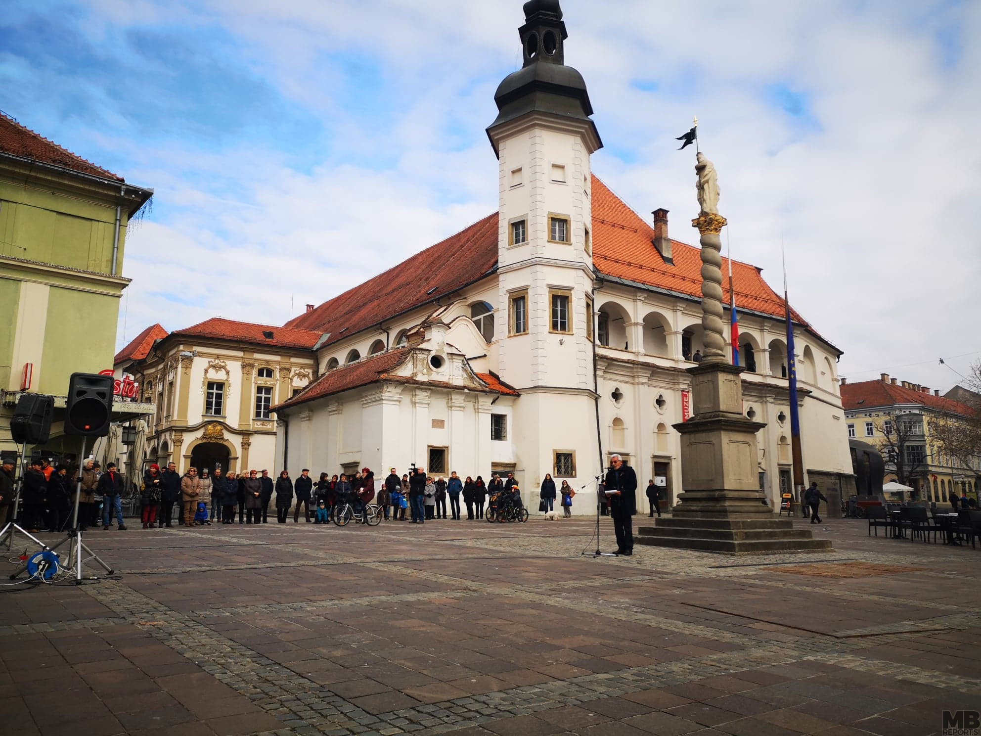 Novi tednik - Vedno z menoj - Srednjeveki grajski utrip na gradu ovnek